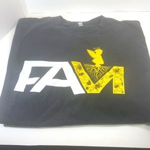 Men's Classic 100% cotton black size 3XL " family is all that matters""